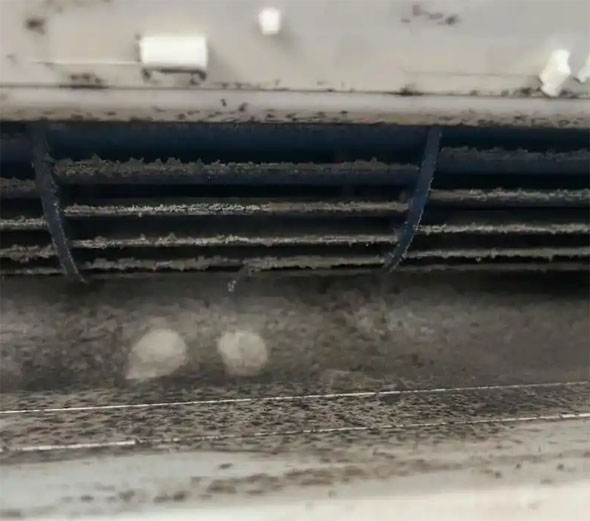 澄迈空调吹的风有股烧焦味是怎么回事